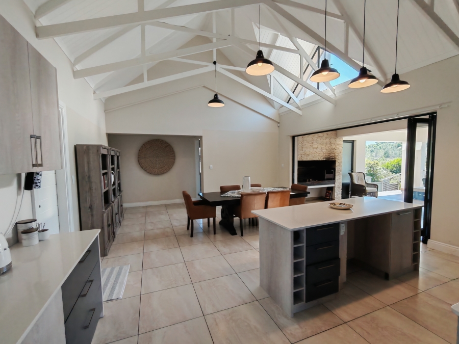 3 Bedroom Property for Sale in Kraaibosch Western Cape